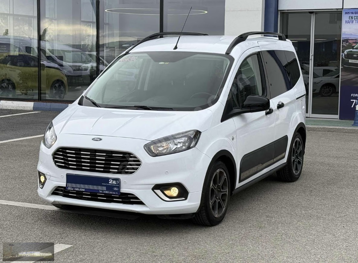 FORD TOURNEO COURIER TİTANİUM PLUS 2022 MODEL
